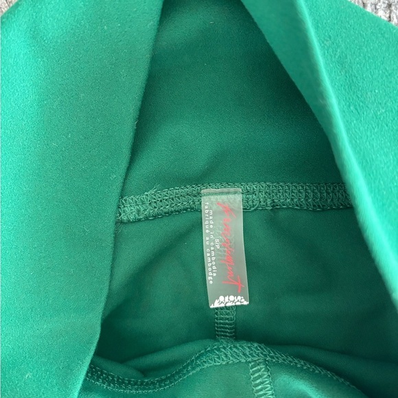 Free People Movement Workout Set Green Crop Top & Leggings– Size Small– BNWT - Picture 13 of 16